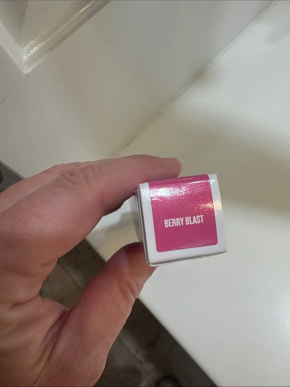 Buxom Full-On Plumping Lip Cream in Berry Blast New in box - Picture 2 of 6